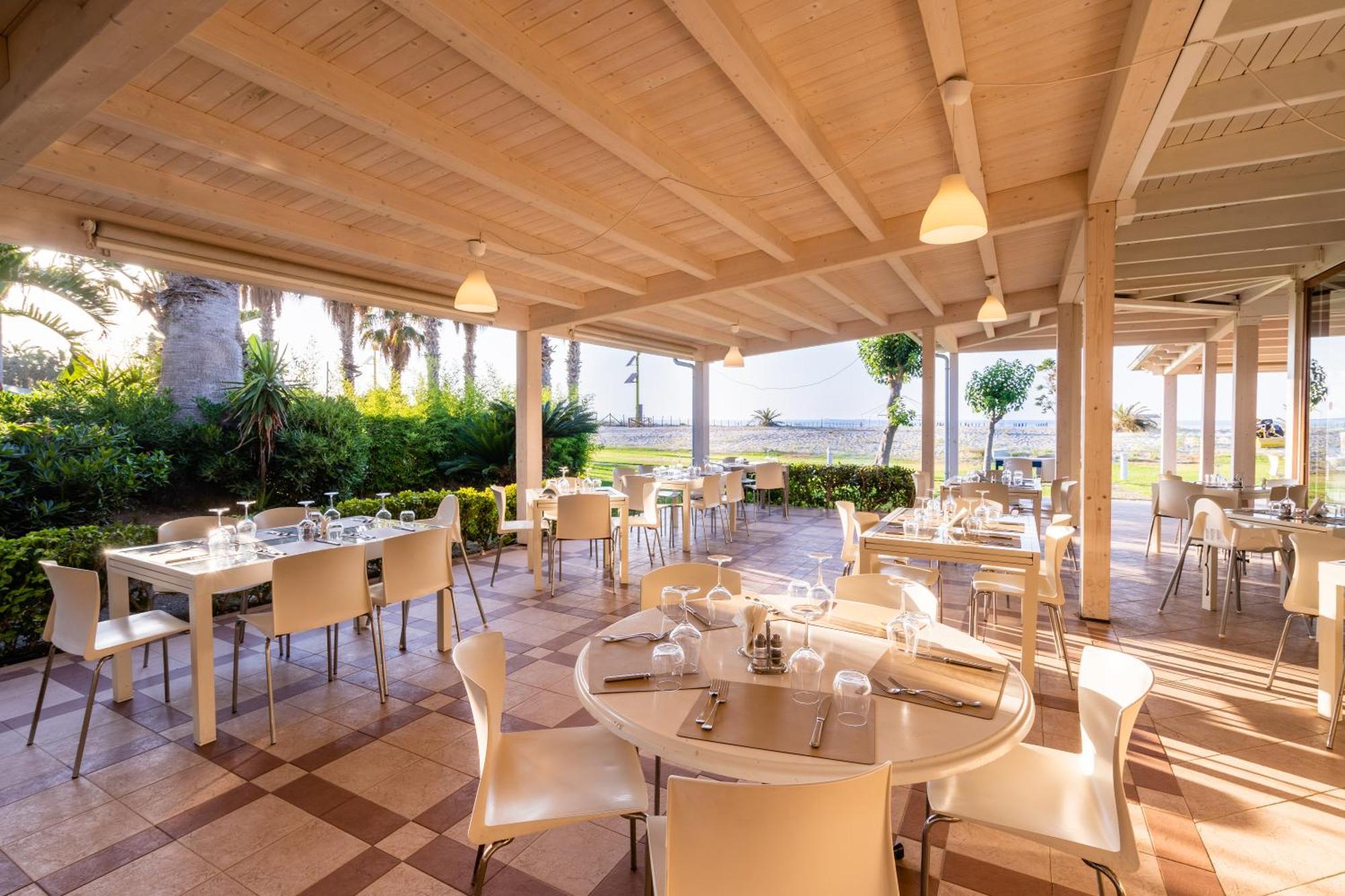 Le Dune Beach Club Messina Exterior foto